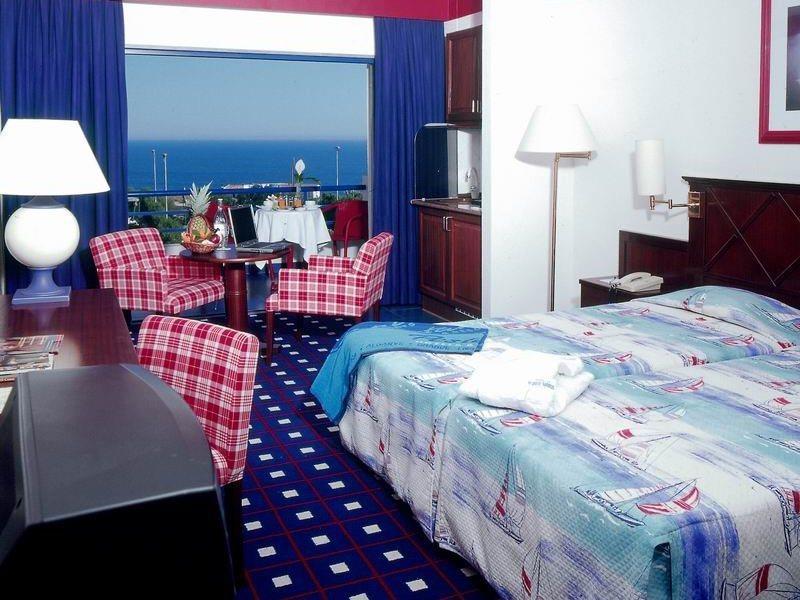 Pestana Ocean & Conference Hotell 4*